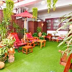Aphilapa House